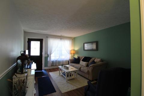 287 Jonathan Ct, Cincinnati, OH 45255 photo 2