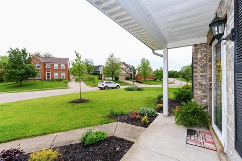 2400 Candlemakers Ln, Maineville, OH 45039 photo 3