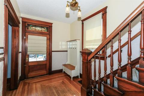 456 Warner St, Cincinnati, OH 45219 photo 3