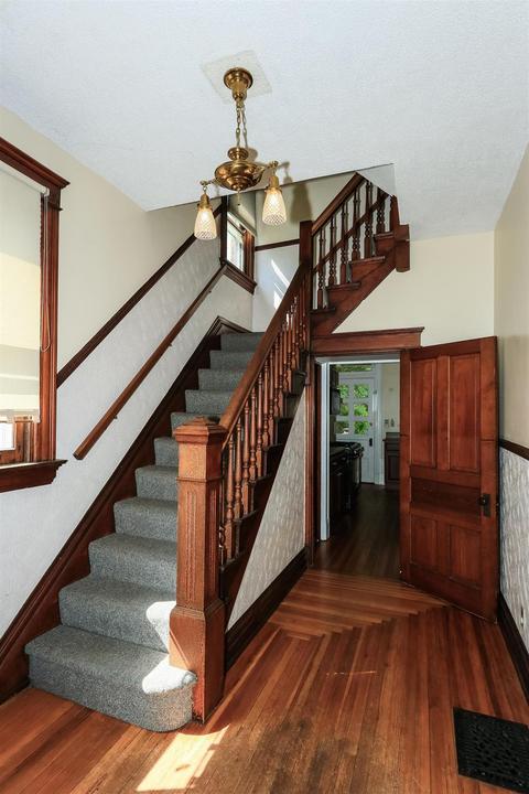 456 Warner St, Cincinnati, OH 45219 photo 4