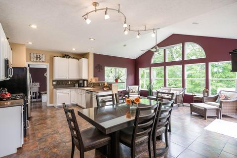 1064 Oak Forest Dr, Morrow, OH 45152 photo 6