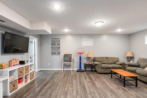 1064 Oak Forest Dr, Morrow, OH 45152 photo 14