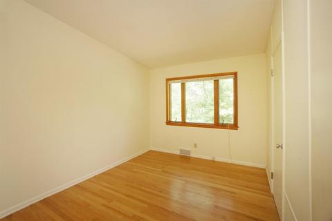 6689 Pine Knoll Dr, Cincinnati, OH 45224 photo 25