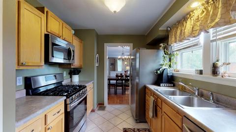 121 Sheffield Rd, Woodlawn, OH 45240 photo 9
