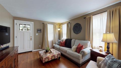 121 Sheffield Rd, Woodlawn, OH 45240 photo 4