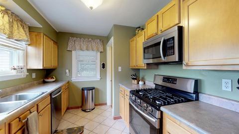 121 Sheffield Rd, Woodlawn, OH 45240 photo 8
