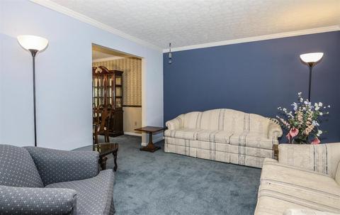 903 Sarbrook Dr, Cincinnati, OH 45231 photo 4
