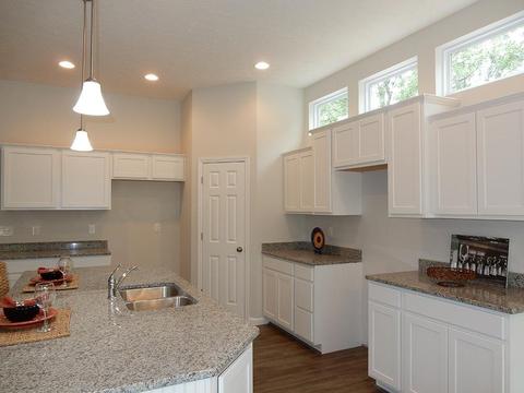 698 Oak Forest Dr, Morrow, OH 45152 photo 6