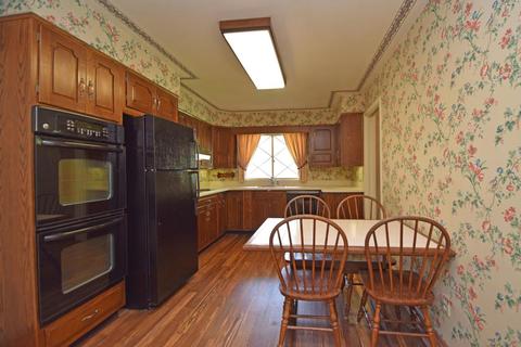 802 Strathcoma Dr, Cincinnati, OH 45255 photo 7