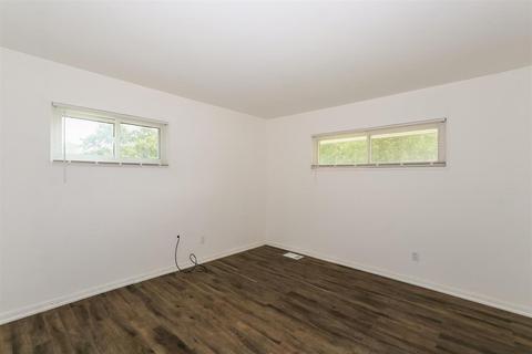8728 Grenada Dr, Cincinnati, OH 45231 photo 12