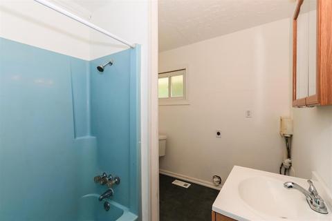 8728 Grenada Dr, Cincinnati, OH 45231 photo 18