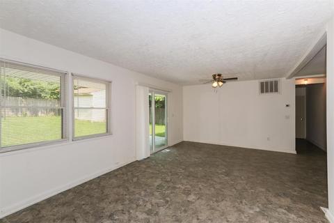 8728 Grenada Dr, Cincinnati, OH 45231 photo 6