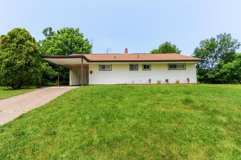 8728 Grenada Dr, Cincinnati, OH 45231 photo 1