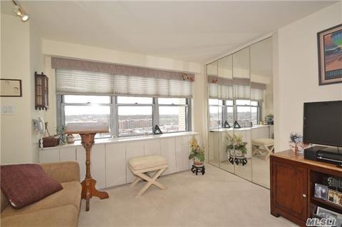 491 Wellesley Ave, Cincinnati, OH 45224 photo 8