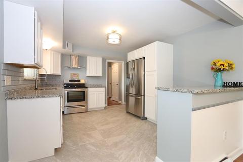 593 Sonny Ln, Cincinnati, OH 45244 photo 22