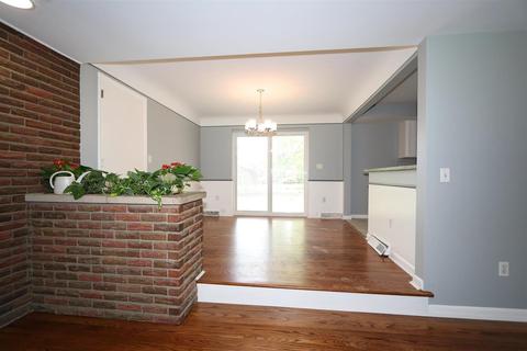 593 Sonny Ln, Cincinnati, OH 45244 photo 9