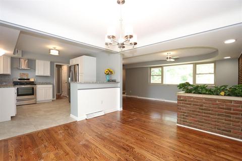 593 Sonny Ln, Cincinnati, OH 45244 photo 8