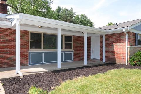 593 Sonny Ln, Cincinnati, OH 45244 photo 2
