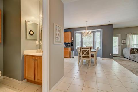 2475 Oaktree Pl, Cincinnati, OH 45238 photo 4