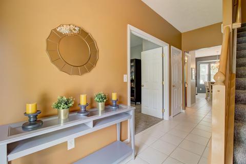 2475 Oaktree Pl, Cincinnati, OH 45238 photo 2