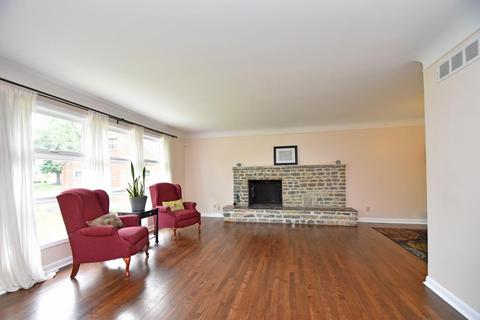 1009 Springbrook Dr, Cincinnati, OH 45224 photo 3