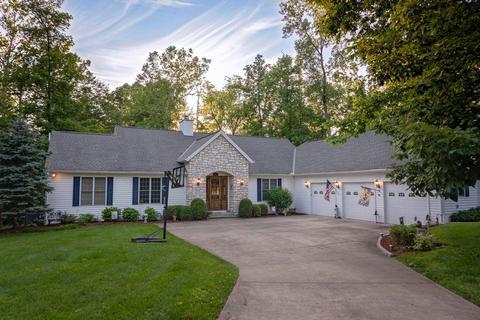 3995 Gardner Ln, Cincinnati, OH 45245 photo 2