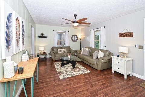 6803 Warder Dr, Cincinnati, OH 45224 photo 3