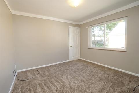 1901 Acorn Dr, Cincinnati, OH 45231 photo 8