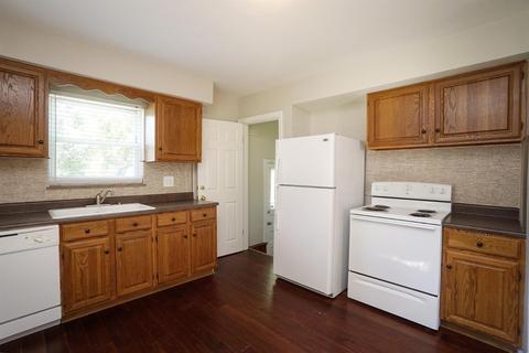 1901 Acorn Dr, Cincinnati, OH 45231 photo 2