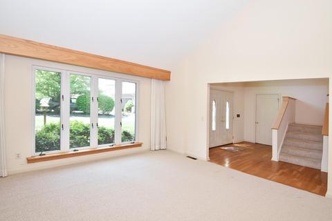 8220 Riversedge Cir, Maineville, OH 45039 photo 7