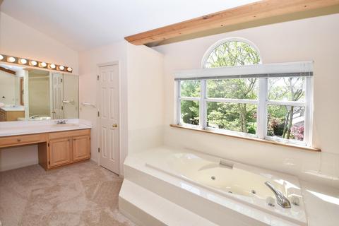 8220 Riversedge Cir, Maineville, OH 45039 photo 42