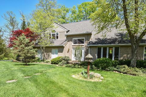 8220 Riversedge Cir, Maineville, OH 45039 photo 1