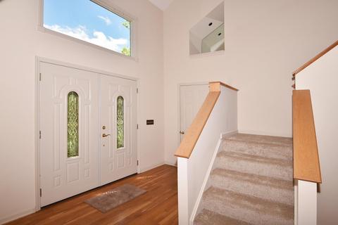 8220 Riversedge Cir, Maineville, OH 45039 photo 3