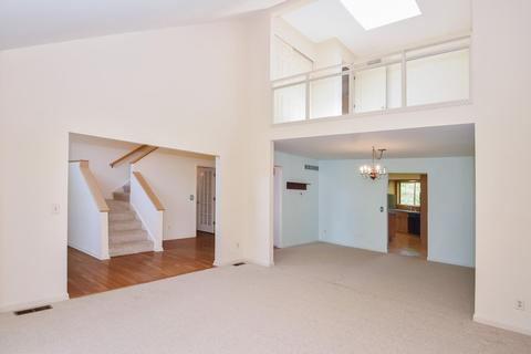 8220 Riversedge Cir, Maineville, OH 45039 photo 9