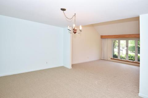 8220 Riversedge Cir, Maineville, OH 45039 photo 11