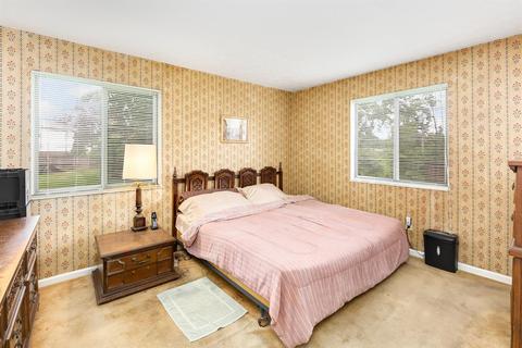 2422 Hazelcrest Ln, Cincinnati, OH 45231 photo 16