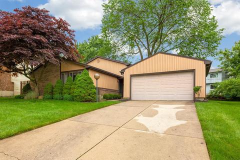 2422 Hazelcrest Ln, Cincinnati, OH 45231 photo 2
