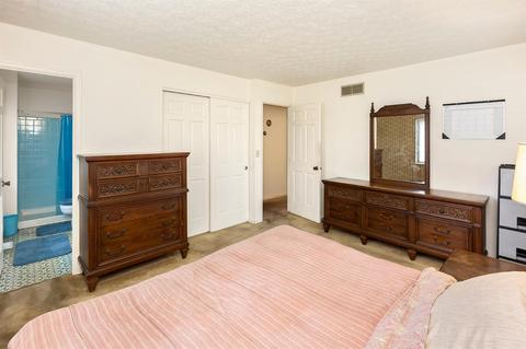 2422 Hazelcrest Ln, Cincinnati, OH 45231 photo 17