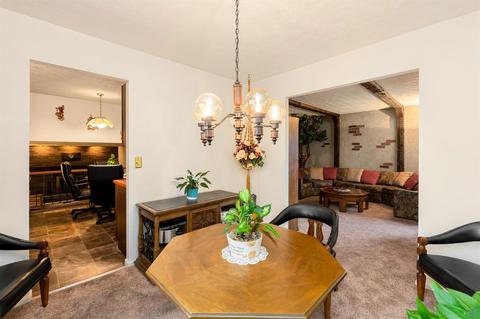 2422 Hazelcrest Ln, Cincinnati, OH 45231 photo 9