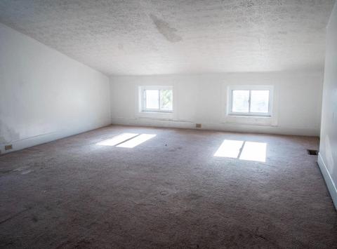 2278 Loth St, Cincinnati, OH 45219 photo 2