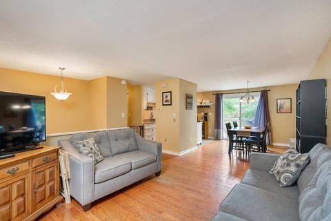 4245 Cannon Gate Dr, Cincinnati, OH 45245 photo 5