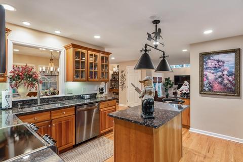 7631 Fairwind Dr, Montgomery, OH 45242 photo 8