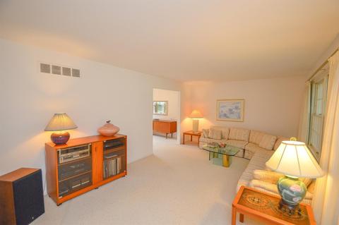 6363 Stirrup Rd, Cincinnati, OH 45244 photo 2