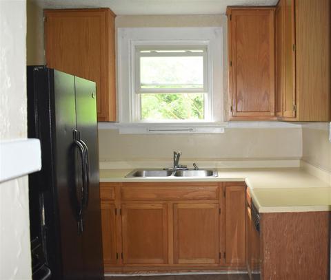 136 Warner St, Cincinnati, OH 45219 photo 3
