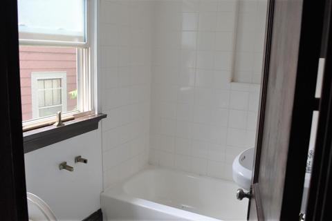 136 Warner St, Cincinnati, OH 45219 photo 9
