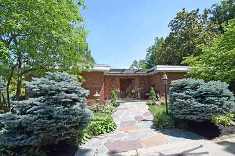 1904 Gregory Ln, Cincinnati, OH 45206 photo 1