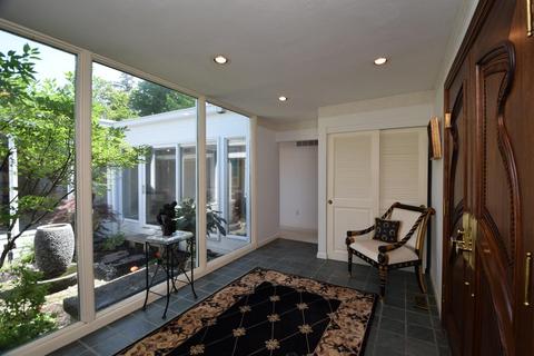 1904 Gregory Ln, Cincinnati, OH 45206 photo 4