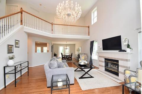 6073 Winnetka Dr, Cincinnati, OH 45236 photo 2