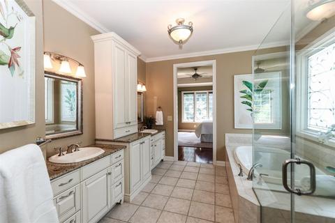 9828 Beech Dr, Cincinnati, OH 45231 photo 42