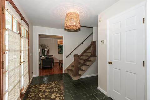 7919 Treeheights Ct, Montgomery, OH 45242 photo 3